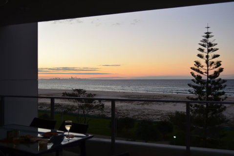 Pure Kirra - Holiday Find 18