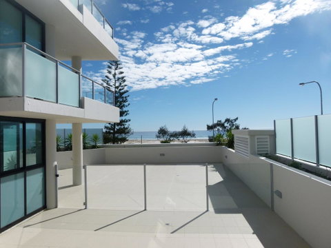 Pure Kirra - Holiday Find 17