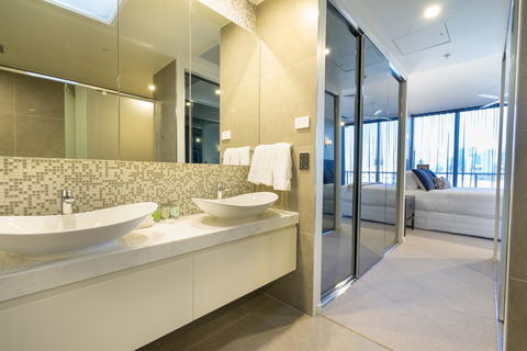 Arena Apartments By CLLIX - Holiday Find 14