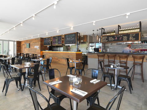 Oaks Mackay Rivermarque Hotel - Holiday Find 7