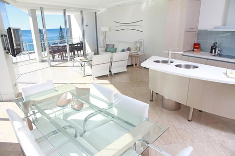 Oceans Mooloolaba - Holiday Find 31