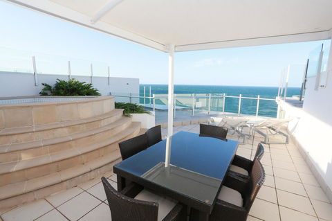 Oceans Mooloolaba - Holiday Find 42