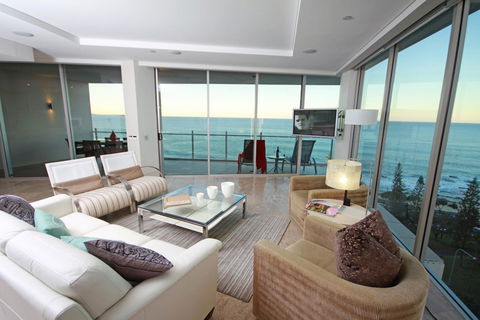 Oceans Mooloolaba - Holiday Find 15