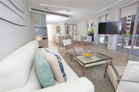 Oceans Mooloolaba - Holiday Find 43