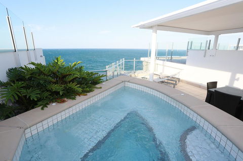 Oceans Mooloolaba - Holiday Find 40