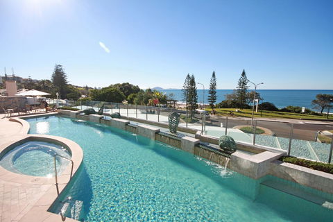 Oceans Mooloolaba - Holiday Find 11