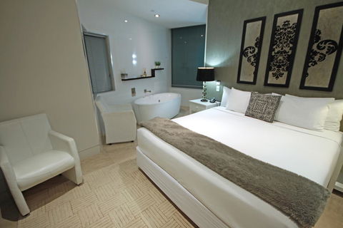 Oceans Mooloolaba - Holiday Find 21