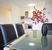 La Vida on Anzac - Holiday Find