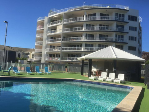 Fairways Golf & Beach Retreat Bribie Island - Holiday Find 0