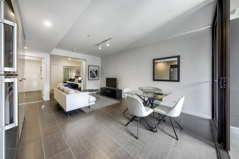 Opera Apartments South Brisbane - Holiday Find 14