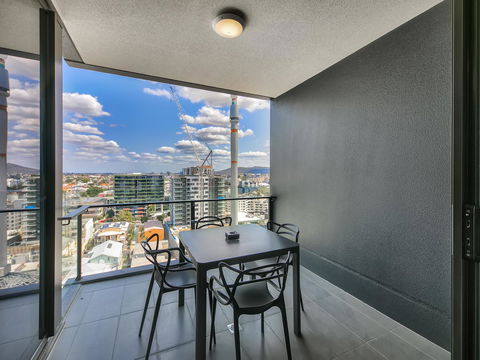Opera Apartments South Brisbane - Holiday Find 22