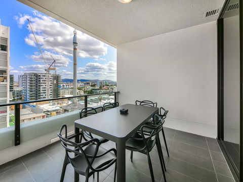 Opera Apartments South Brisbane - Holiday Find 18