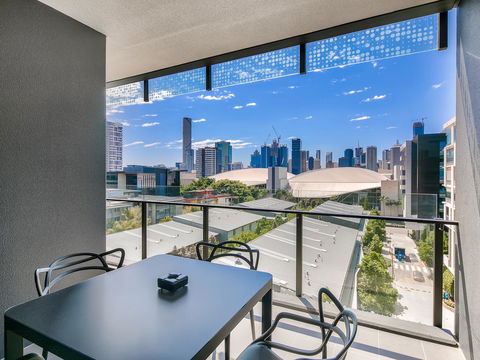 Opera Apartments South Brisbane - Holiday Find 6
