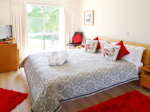Waterfront Resort Villa With Buggy - Holiday Find 12