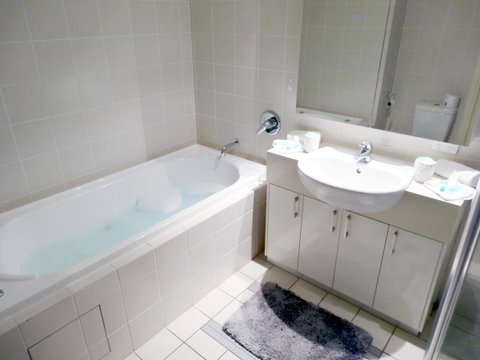 Waterfront Resort Villa With Buggy - Holiday Find 10