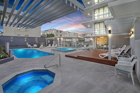 Catalina Resort - Holiday Find 0