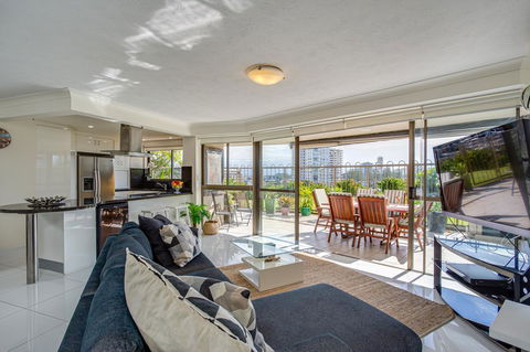 Gemini Court Holiday Apartments - Holiday Find 1