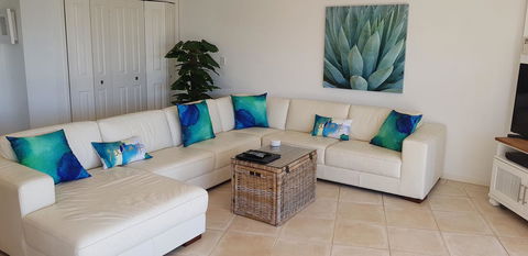 Gemini Court Holiday Apartments - Holiday Find 24