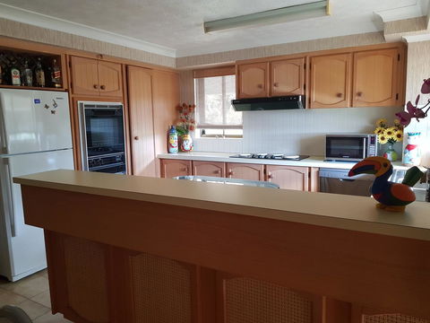 Gemini Court Holiday Apartments - Holiday Find 38