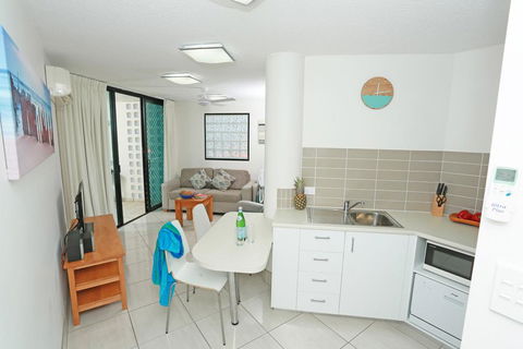 Beach Club Resort Mooloolaba - Holiday Find 19