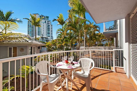 Champelli Palms Apartments - Holiday Find 2