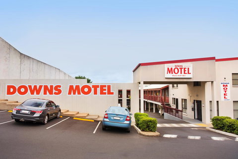 Downs Motel - Holiday Find 24
