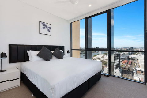 Hope Street Apartments By CLLIX - Holiday Find 24