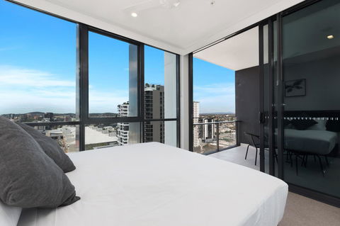 Hope Street Apartments By CLLIX - Holiday Find 1