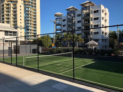 Northwind Beachfront Apartments - Holiday Find 2