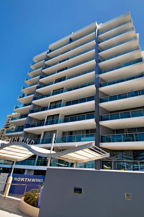 Northwind Beachfront Apartments - Holiday Find 7