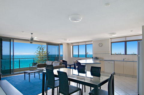 Northwind Beachfront Apartments - Holiday Find 4