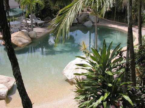 Cairns Queenslander Hotel & Apartments - Holiday Find 13