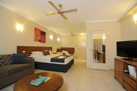 Cairns Queenslander Hotel & Apartments - Holiday Find 6
