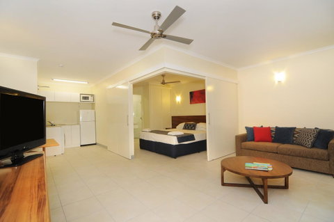 Cairns Queenslander Hotel & Apartments - Holiday Find 16