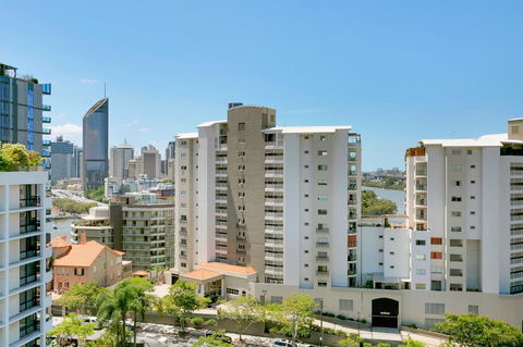 Quest South Brisbane - Holiday Find 13