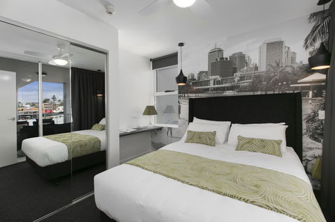 Menso At Southbank - Holiday Find 21