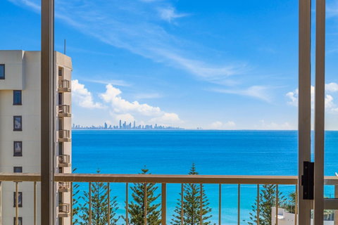 Rainbow Commodore Coolangatta - Holiday Find 2
