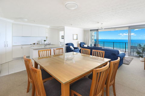 Majorca Isle Beachside Resort - Holiday Find 2