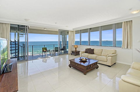 Majorca Isle Beachside Resort - Holiday Find 19