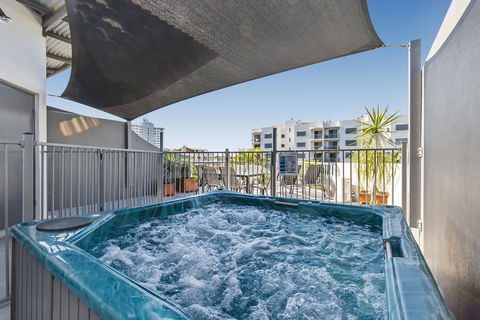 Dockside Apartments Mooloolaba - Holiday Find 10