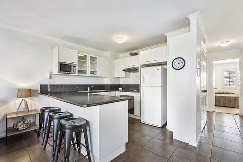 Dockside Apartments Mooloolaba - Holiday Find 24