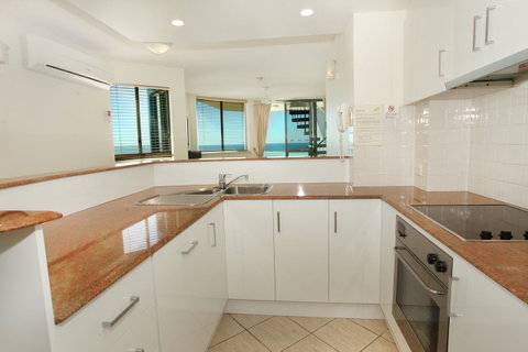 Malibu Apartments - Holiday Find 15