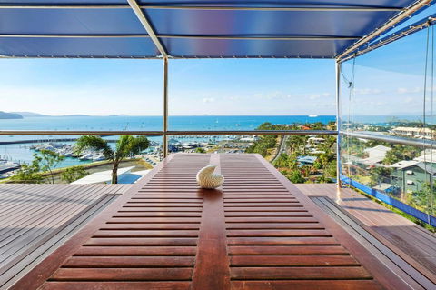 Nautilus On The Hill - Airlie Beach - Holiday Find 4