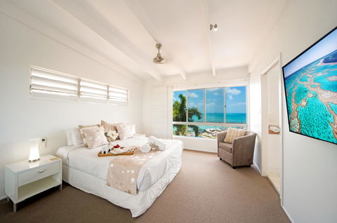 Nautilus On The Hill - Airlie Beach - Holiday Find 3