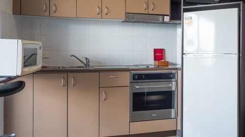 Broadbeach Savannah Resort - Holiday Find 31