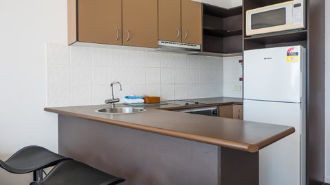 Broadbeach Savannah Resort - Holiday Find 26