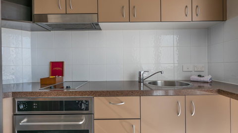 Broadbeach Savannah Resort - Holiday Find 34