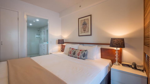 Broadbeach Savannah Resort - Holiday Find 29