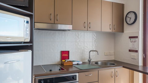 Broadbeach Savannah Resort - Holiday Find 41