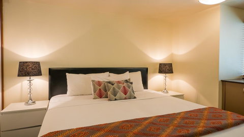 Broadbeach Savannah Resort - Holiday Find 5